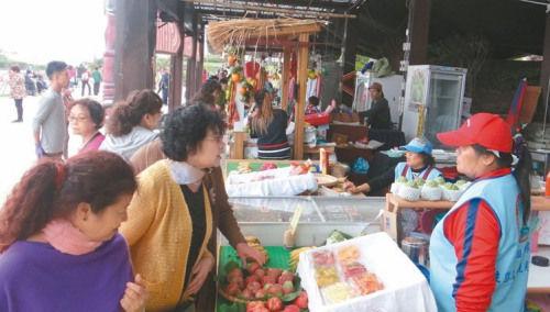 赴台大陆游客锐减 水果十元吃到饱