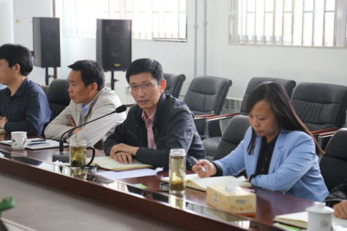 校长董震发言 校长董震发言