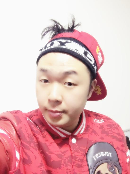 杜海涛晒自拍称像鹿晗