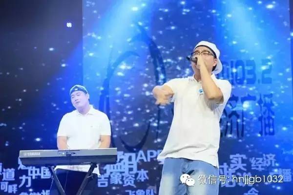 张骁（右）和孙晓宇（左）