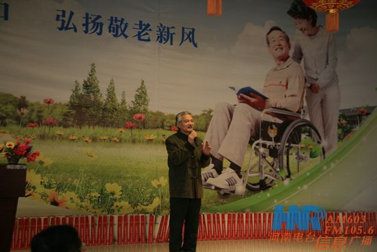 艺术家胡希华演唱代表唱段《李豁子结婚》