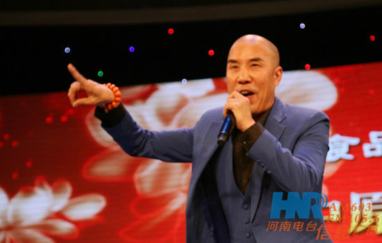 著名演员白军选现场演唱