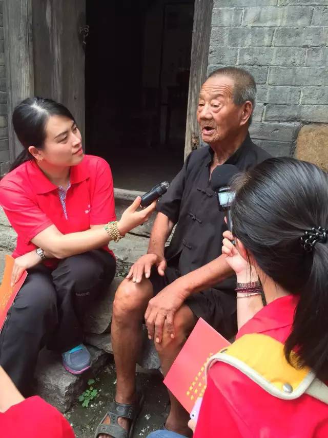 84岁的李随义老人说起当年皮定均带领的八路军进村护民，十分动容