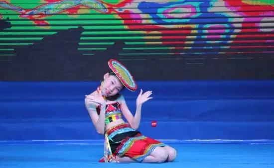 傣族舞蹈《雨竹林》 表演者：郭子涵
