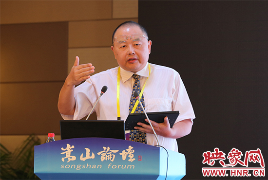 清华大学国学院副院长刘东演讲。