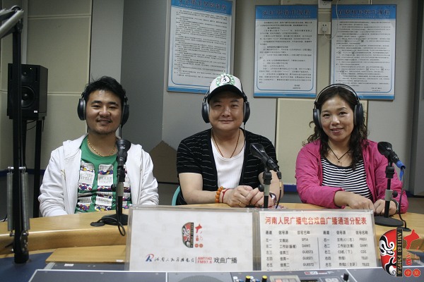 河南方言话语《老汤》主演、著名青年表演艺术家范军等正在直播中。。。