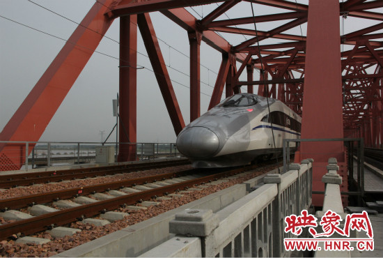 此趟列车为执行郑焦铁路运行试验任务的DJ55108次动检车。