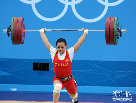 在伦敦奥运会女子58公斤级决赛中，李雪英以246公斤总成绩夺得金牌