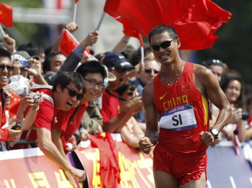 男子50公里竞走司天峰铜牌