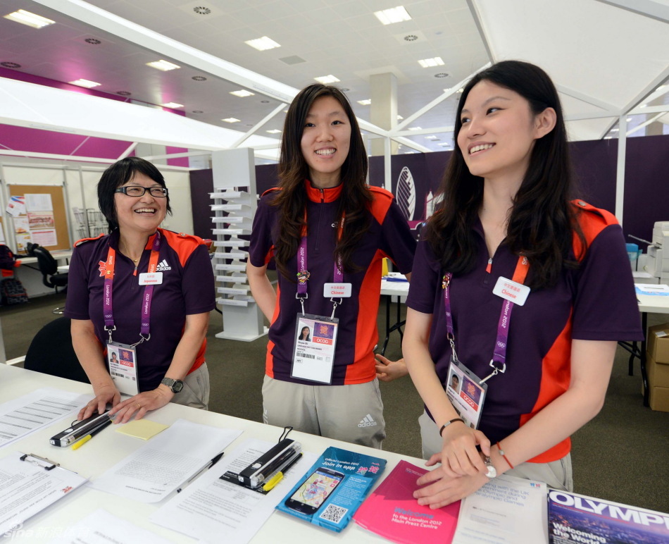 中国女志愿者服务伦敦奥运