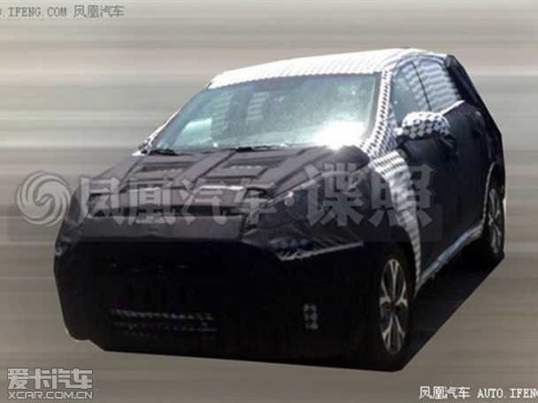 起亚全新小型SUV