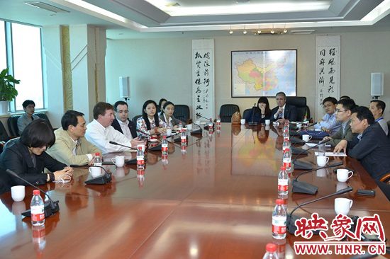 中美两国商会代表团参观双汇并座谈交流 中美两国商会代表团参观双汇并座谈交流