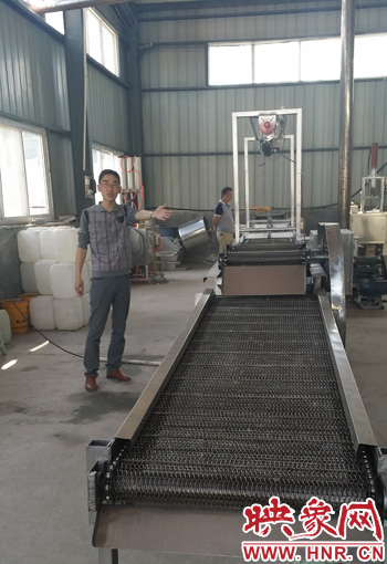 市民周兴邦发明的麻花机 市民周兴邦发明的麻花机