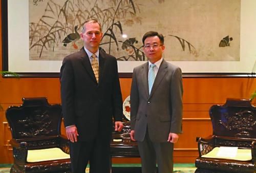 27日,中国外交部驻港特派员宋哲会见夏千福。
