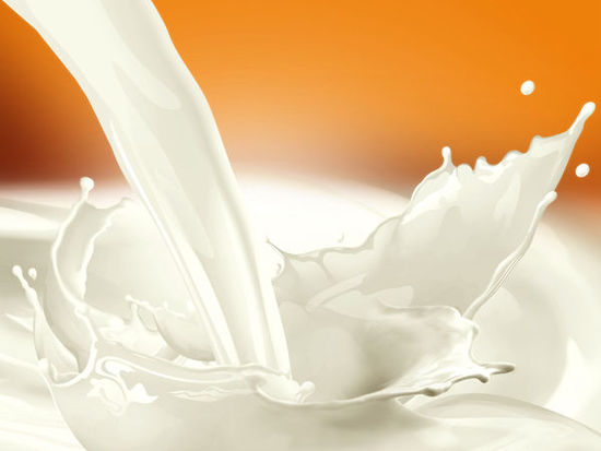 喝牛奶能美白？盘点关于饮食改变肤色的谣言