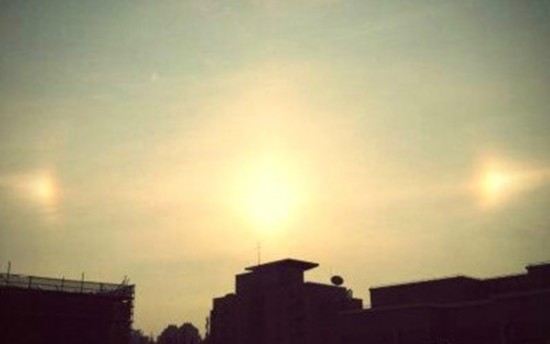 上海现“3个太阳”