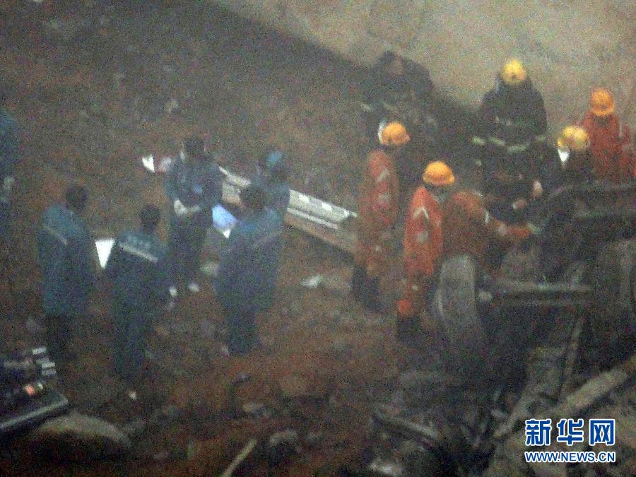 #（突发事件）（4）连霍高速河南义昌大桥炸坍事故已造成4死8伤