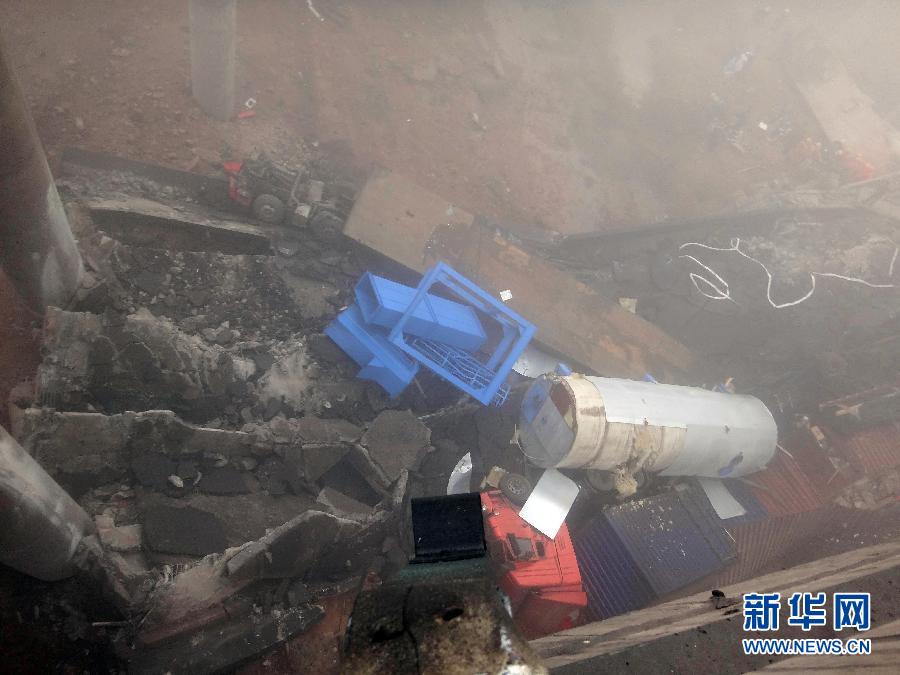 #（突发事件）（6）连霍高速河南义昌大桥炸坍事故已造成4死8伤