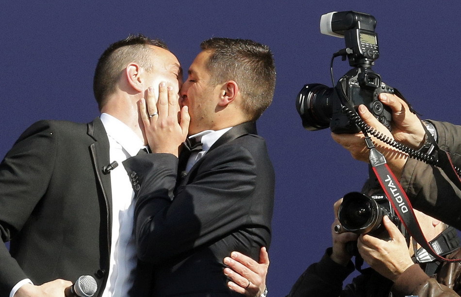 法国举行首场合法同性婚礼