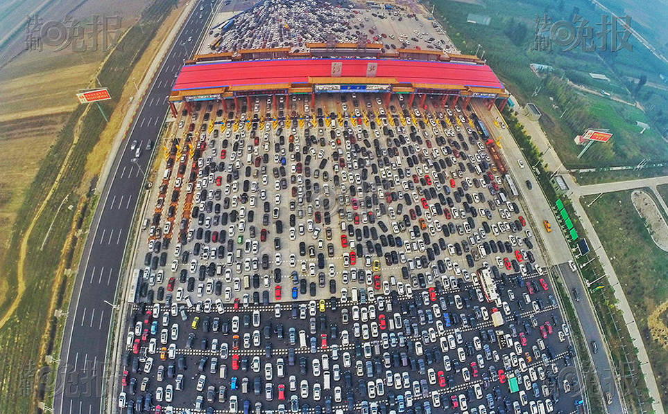 10月6日下午2点开始，京港澳高速市界进京方向收费站发生拥堵。