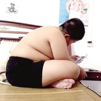 滑县11岁“小巨人”体重172斤 拼命吃还感觉饿