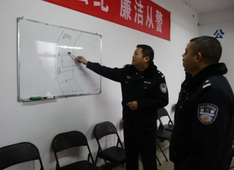 荥阳一大货车撞死九旬老太逃逸 司机被刑拘