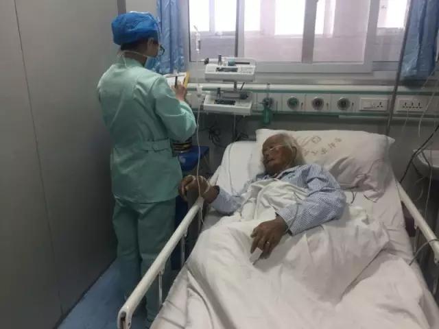 登封86岁老人在ICU住5天 仨女儿全都避而不见