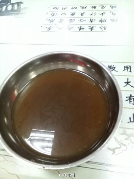 厉害了！郑州一高校特制防霾汤剂免费发放给学生