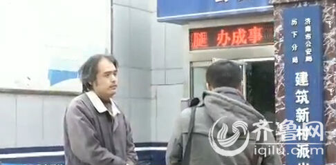 魏先生几乎愁白了头发。