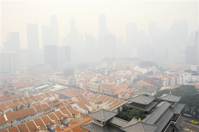 20日，被烟雾笼罩的新加坡，当天的空气污染创下了该国16年来的最高值。