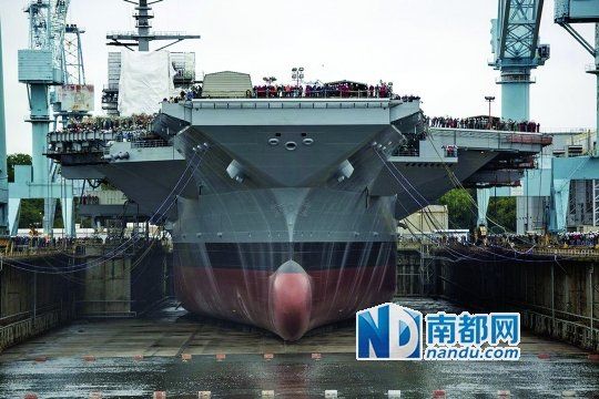 10月11日，美国“福特”号航母所在船坞进行注水。