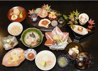 图为东京银座的和食餐厅推出的菜肴。