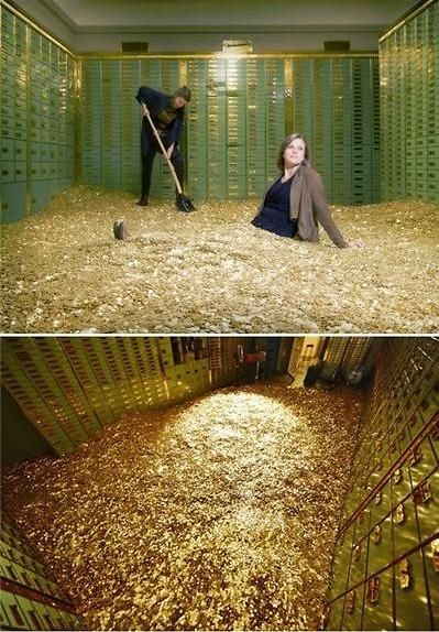 瑞典网店推出“金钱浴”，800万枚硬币堆成金“浴池”。