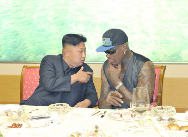 近日，朝鲜最高领导人金正恩已在平壤再次会见并宴请了正在朝鲜访问的前美国全国篮球协会(NBA)球星罗德