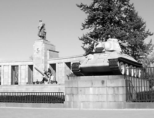 德媒要求搬走勃兰登堡门前苏军坦克和纪念碑