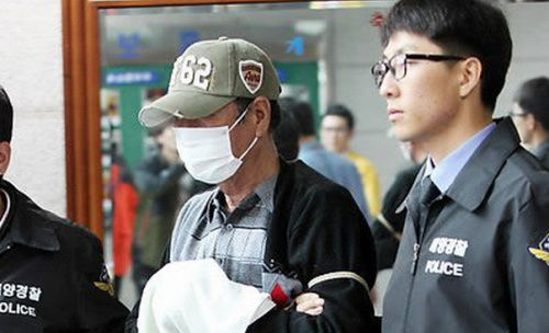 资料图片：韩国检方和警方联合调查本部15日对“世越”号客轮的15名船员进行逮捕起诉。