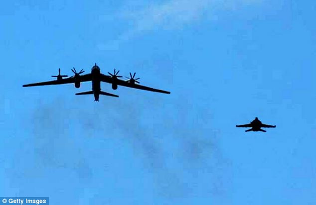 四架俄战略轰炸机逼近美国 美军称其“表现专业”