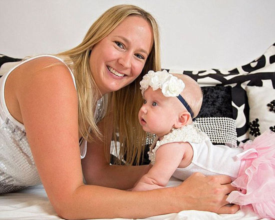 澳大利亚母亲狂晒宝宝照片遭网友投诉(组图)