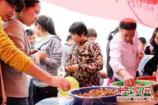 河南电台农村广播在绿博园举办第二届双色美食汇