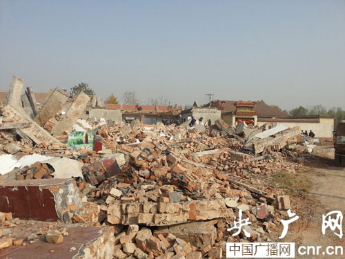 　　濮阳县铁丘路上的房屋已经拆掉大半