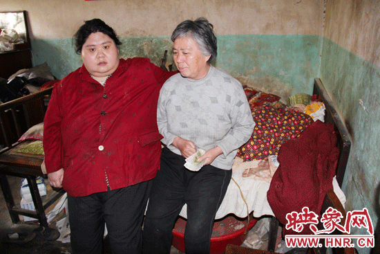 郑州市民争相购买“过期榨菜” 帮贫困母女渡过难关