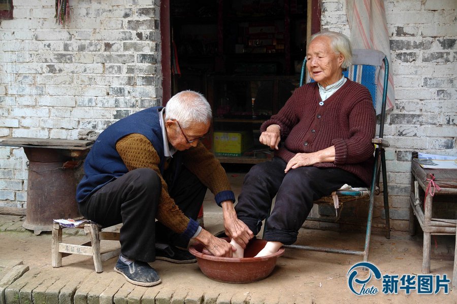  “不求天长地久 只愿今生共相伴”