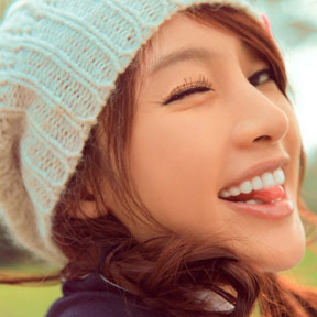 张俪唯美演绎清纯魅力