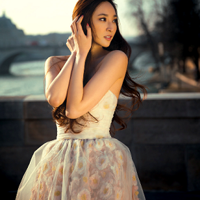 吴佩慈蕾丝裙似仙子