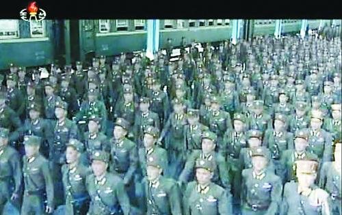 约2万名朝鲜朝鲜人民军基层军官近日陆续抵达平壤，准备出席军方大会。