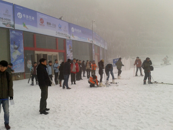 郑州人自己的滑雪场圣诞启幕！