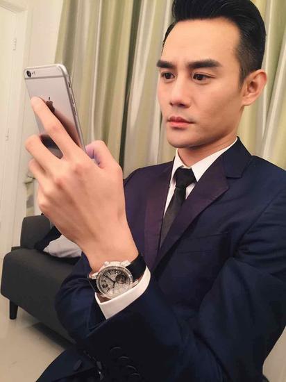 王凯正装造型,绅士成熟