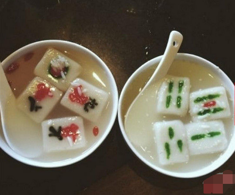 来碗清一色!火锅店推出创意麻将汤圆