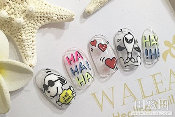 美甲也有二次元? 为你夏天的指甲存点货吧