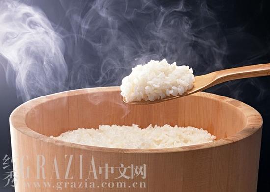 米饭去黑头法